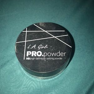 L.A. Girl translucent powder